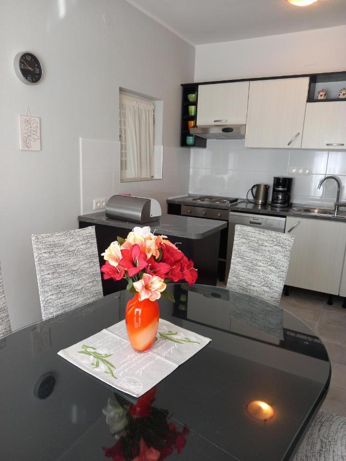 Apartments Sunag Шибеник Экстерьер фото